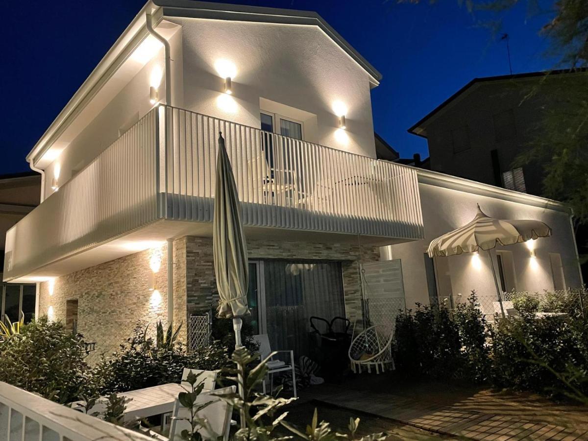 Villa Le Agavi Luxory Beach Surfhouse เบลลาเรีย-อีเจอา มารีนา ภายนอก รูปภาพ
